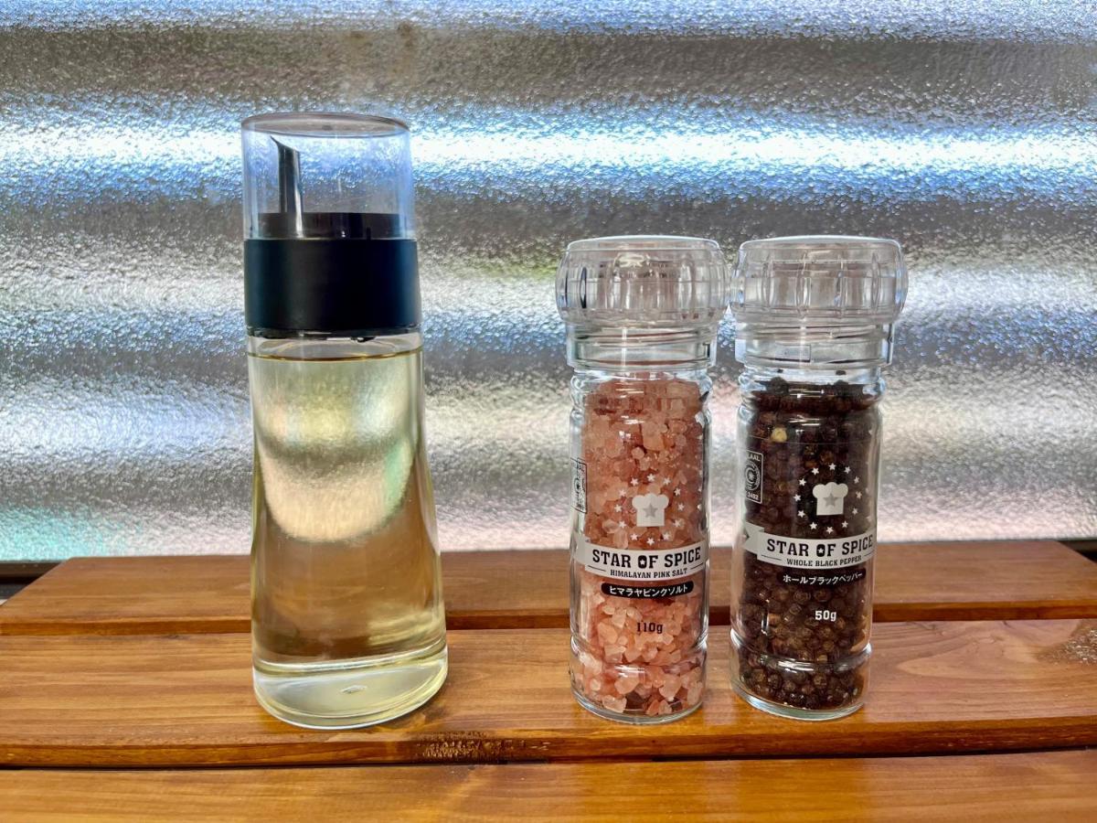 バーベキューもできる! 海と浜比嘉大橋を一望できる宿 Henza المظهر الخارجي الصورة
